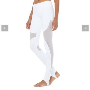NWOT ALO Coast Leggings